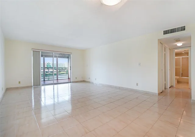 5th image of 111 Se 3Rd Ave #306, Dania, FL 33004 | MLS# B26035803
