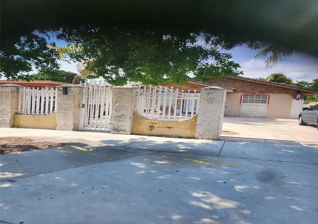 1st image of 827 E 27th St, Hialeah, FL 33013 | MLS# A12029526