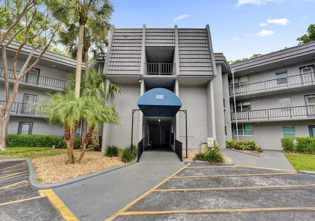 Homes for sale in Tamarac, FL | 9080 Lime Bay Blvd #104, Tamarac, FL 33321 | MLS# B26035914