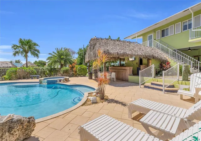 4th image of 443 4Th Rd, Key Largo, FL 33037 | MLS# A12029280