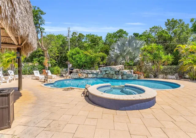 5th image of 443 4Th Rd, Key Largo, FL 33037 | MLS# A12029280