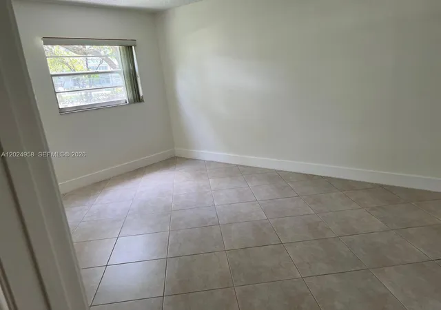4th image of 1400 Sw 124Th Ter #109Q, Pembroke Pines, FL 33027 | MLS# A12024958