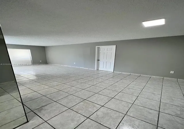 3rd image of 1300 Sw 122Nd Ave #1012, Miami, FL 33184 | MLS# A12029711