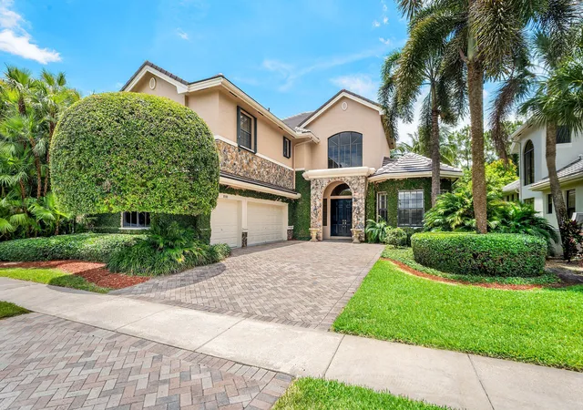 Photo 1 of Single family home for sale at 10380 Trianon Pl, Wellington, FL 33449 | MLS# B26035952 | Listing updated on 2026-09-23
