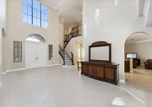 Photo 3 of Single family home for sale at 10380 Trianon Pl, Wellington, FL 33449 | MLS# B26035952 | Listing updated on 2026-09-23