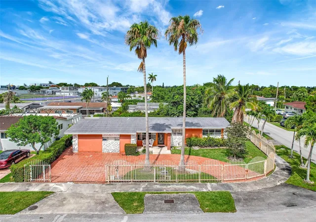 2nd image of 5065 Sw 90th Ct, Miami, FL 33165 | MLS# A12025970