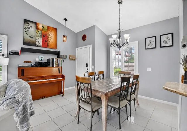 5th image of 14 Via De Casas, Boynton Beach, FL 33426