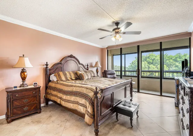 Listing Photo 4 - Condo for sale in building located at 6620 Boca Del Mar Dr, Boca Raton, FL 33433 - Unit #Apt 507
