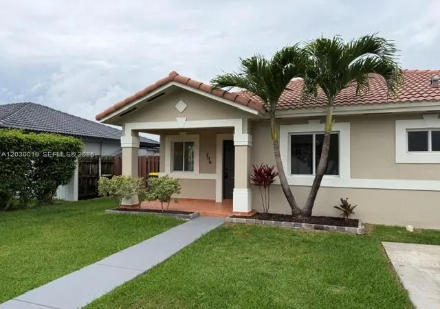 Homes for sale in Homestead, FL | 706 Se 14th Ave, Homestead, FL 33033 | MLS# A12030010