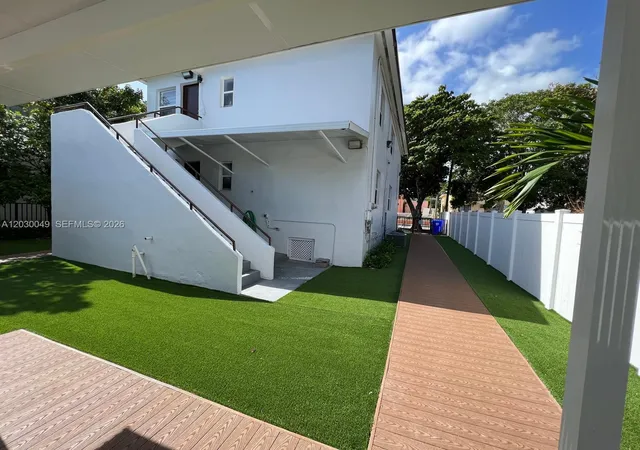3rd image of 331 Sw 11Th Ave, Miami, FL 33130 | MLS# A12030049
