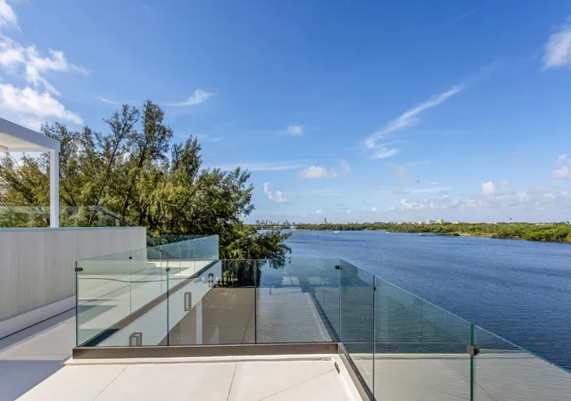 2nd image of 900 Lago Mar Ln #Penthouse, Boca Raton, FL 33431 | MLS# B26036171