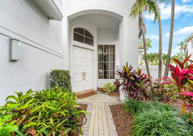 Homes for sale in Boca Raton, FL | 3327 Nw 53rd Cir, Boca Raton, FL 33496 | MLS# B26036180