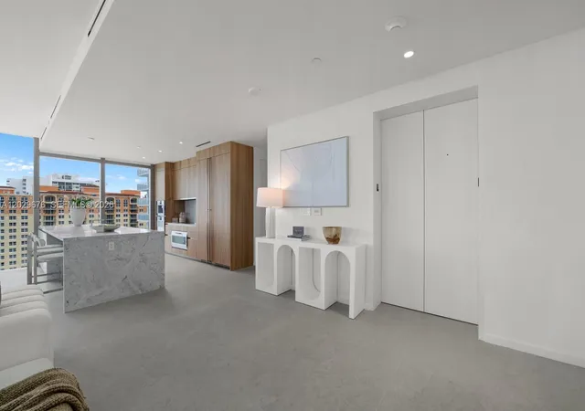 5th image of 2000 S Ocean Dr #15B, Hallandale Beach, FL 33009 | MLS# A12029676
