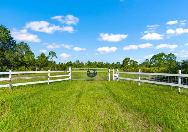 3rd image of 2872 Secretariat Dr, Labelle, FL 33935 | MLS# B26036194