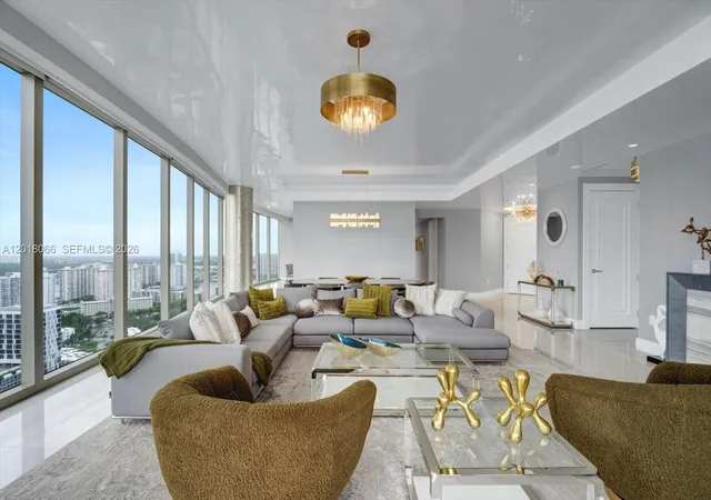 5th image of 17901 Collins Ave #2704, Sunny Isles Beach, FL 33160 | MLS# A12018066