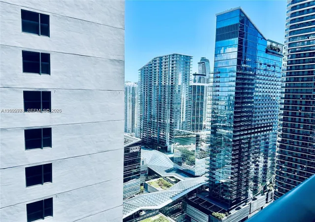 2nd image of 55 Sw 9Th St #3409, Miami, FL 33130 | MLS# A12029773