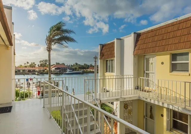 3rd image of 1315 Bayshore Dr #204, Fort Pierce, FL 34949 | MLS# B26036254
