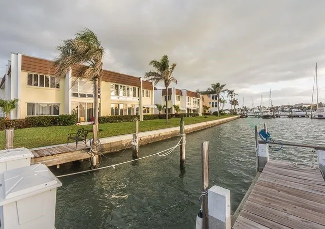 4th image of 1315 Bayshore Dr #204, Fort Pierce, FL 34949 | MLS# B26036254