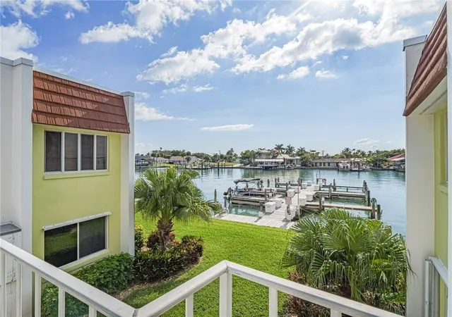 5th image of 1315 Bayshore Dr #204, Fort Pierce, FL 34949 | MLS# B26036254