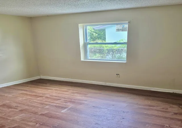 Photo 3 of Single family home for sale at 1216 Giller Ave, West Palm Beach, FL 33407 | MLS# B26036267 | Listing updated on 2026-10-01