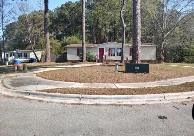 Photo 1 of Sale Pending at 100 Rita Pl, Jacksonville, NC | MLS# B26036279 | Listing updated on 2026-09-18