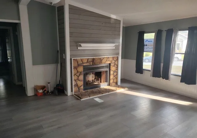 Photo 3 of Sale Pending at 100 Rita Pl, Jacksonville, NC | MLS# B26036279 | Listing updated on 2026-09-18