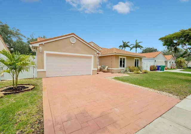 Homes for sale in Miramar, FL | 1910 Sw 135th Wy, Miramar, FL 33027 | MLS# A12028490
