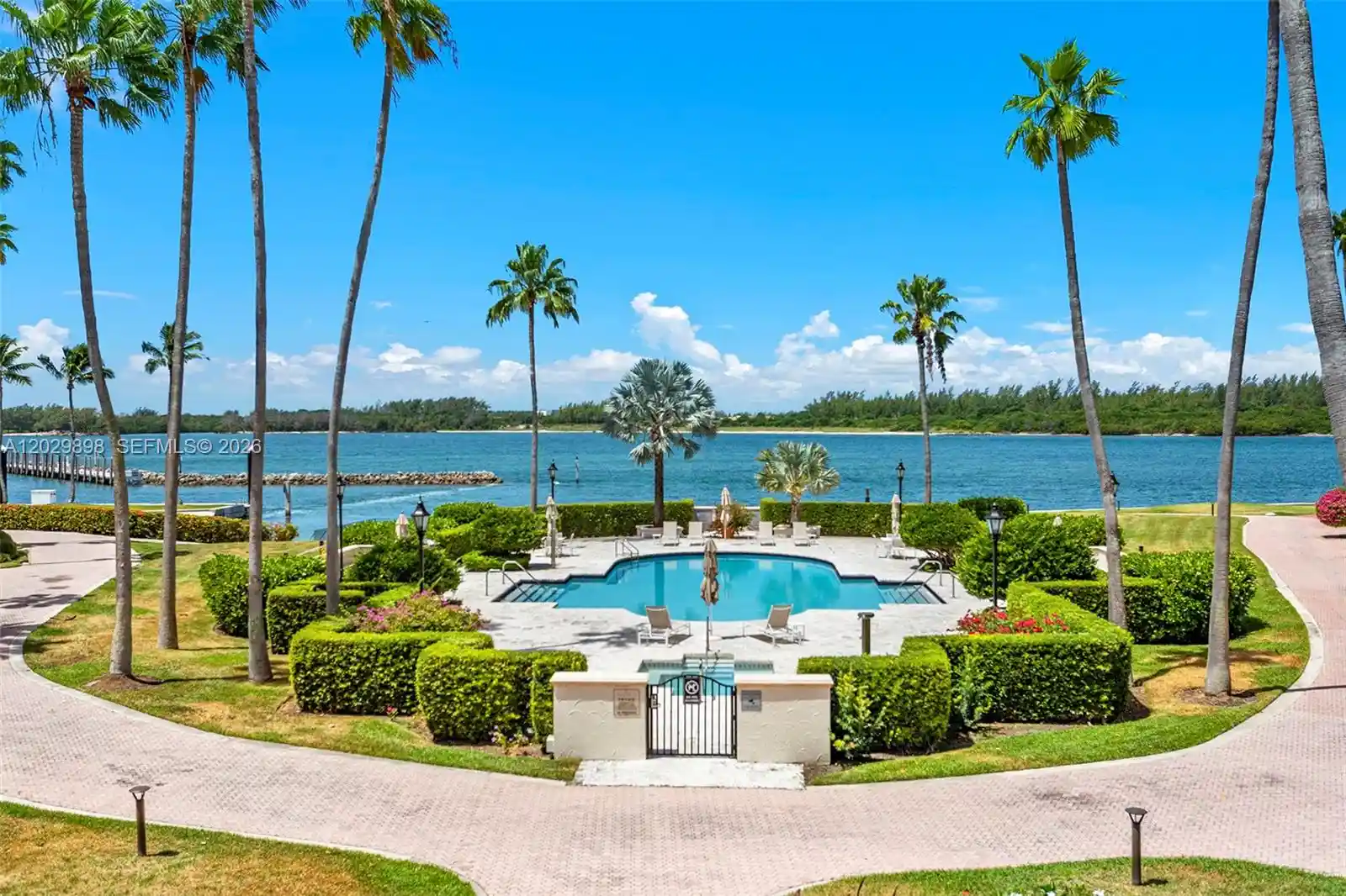 Listing Photo 1 - Condo for sale in 2122 Fisher Island Dr located at 2122 Fisher Island Dr, Miami, FL 33109 - Unit #2122