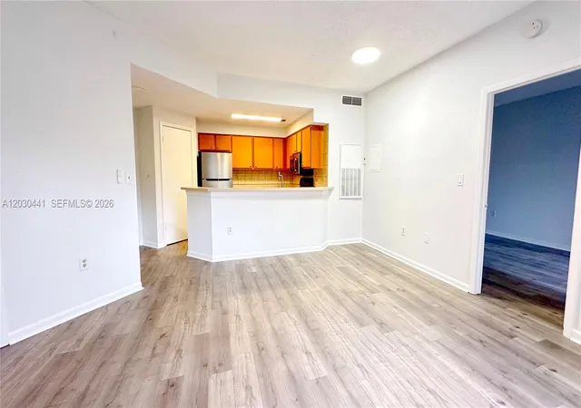 4th image of 2445 Sw 18Th Ter #107, Fort Lauderdale, FL 33315 | MLS# A12030441