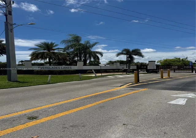 57th image of 5015 Sw 29 St #608, Davie, FL 33314 | MLS# A12028211