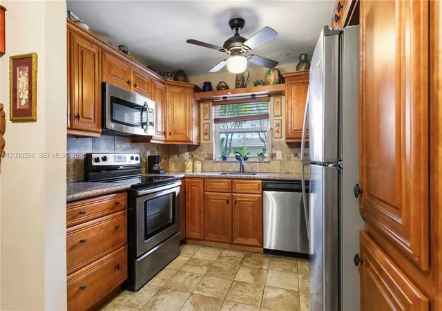 2nd image of 1425 Arthur St #205A, Hollywood, FL 33020 | MLS# A12030226