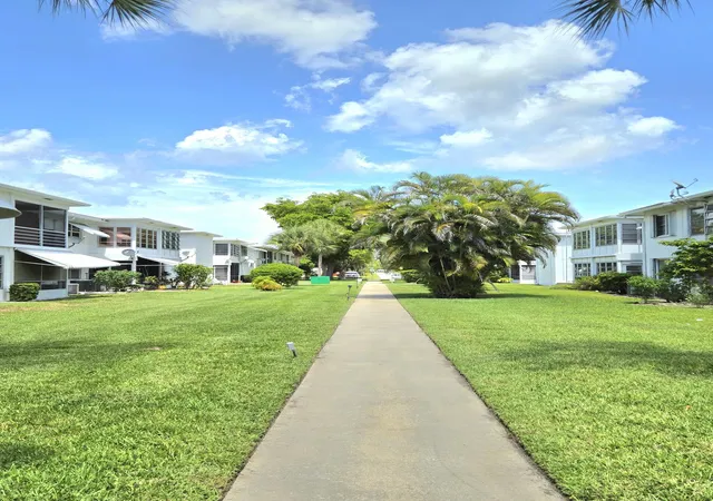 Homes for sale in Pompano Beach, FL | 2501 W Golf Blvd #127, Pompano Beach, FL 33064 | MLS# B26036510