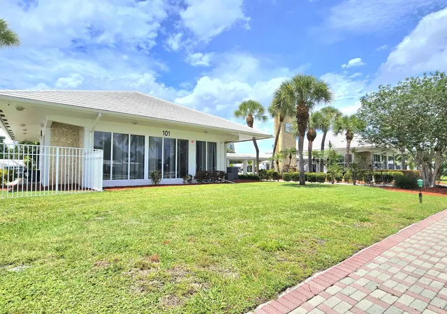 Homes for sale in Pompano Beach, FL | 2501 W Golf Blvd #127, Pompano Beach, FL 33064 | MLS# B26036510