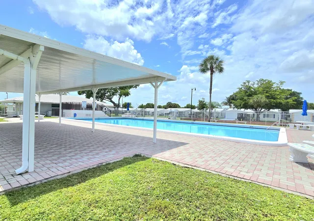 Homes for sale in Pompano Beach, FL | 2501 W Golf Blvd #127, Pompano Beach, FL 33064 | MLS# B26036510