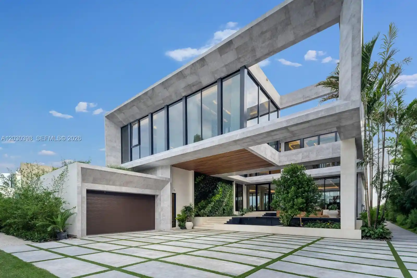 Single family home for sale at 360 S Hibiscus Dr, Miami Beach, FL 33139 | MLS# A12030398