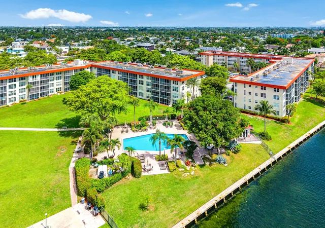 2nd image of 3150 Ne 48th Ct #411, Pompano Beach, FL 33064 | MLS# B26036527