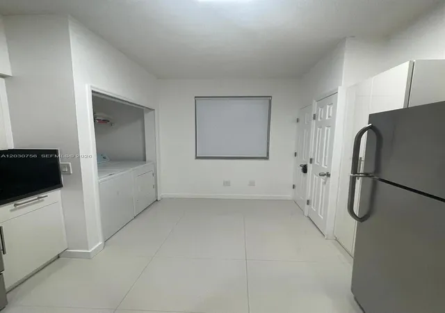 5th image of 3255 Ne 184Th St #12114, North Miami Beach, FL 33160 | MLS# A12030756