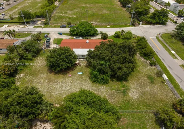 Homes for sale in Miami Gardens, FL | 16300 Nw 44th Ct, Miami Gardens, FL 33054 | MLS# A12030746
