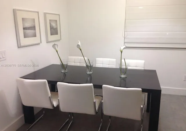 5th image of 3115 Ne 184Th St, Aventura, FL 33160