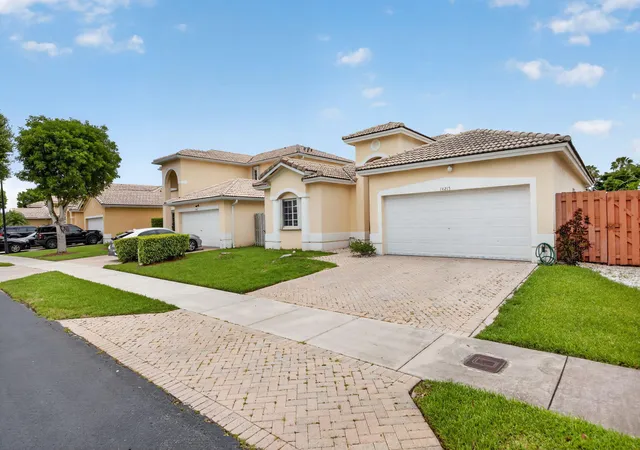 Photo 3 of Single family home for sale at 14215 Sw 156th Avenue N, Miami, FL 33196 | MLS# B26036653 | Listing updated on 2026-09-28