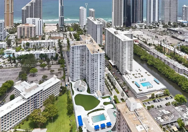 23rd image of 231 174th St #901, Sunny Isles Beach, FL 33160 | MLS# A12030803