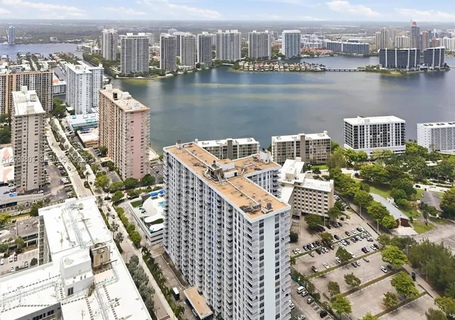 3rd image of 231 174Th St #901, Sunny Isles Beach, FL 33160 | MLS# A12030803