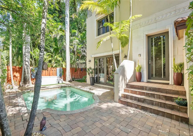Photo 2 of Townhouse for sale at 430 Ne 7th Avenue #430, Fort Lauderdale, FL 33301 | MLS# B26036713 | Listing updated on 2026-09-23