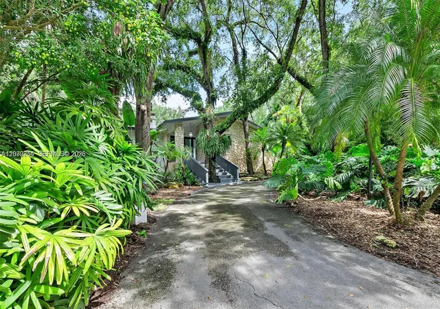 27th image of 6565 Sw 134th Dr, Pinecrest, FL 33156 | MLS# A12030854