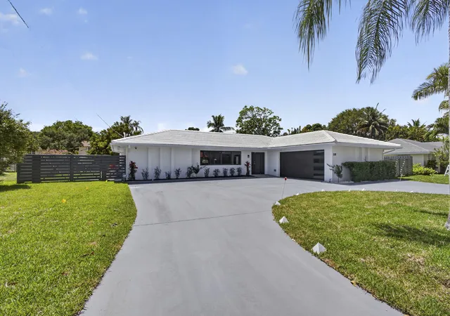 Single family home for sale at 8111 W Lake Dr, West Palm Beach, FL 33406 | MLS# B26036746