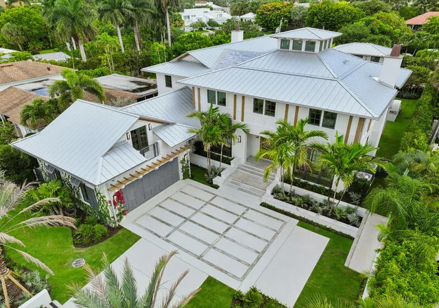 Photo 3 of Sale Pending at 125 Worth Ct N, West Palm Beach, FL 33405 | MLS# B26036772 | Listing updated on 2026-09-21