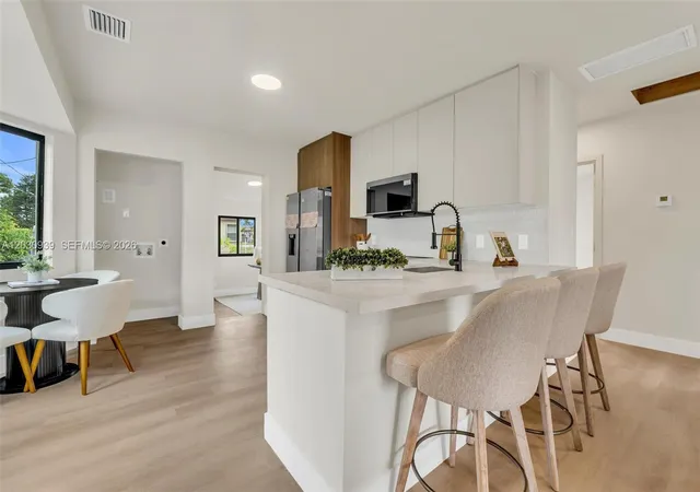 3rd image of 2651 Fletcher Ct, Hollywood, FL 33020 | MLS# A12030939