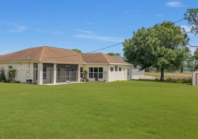 3rd image of 3002 Balsam Ct, Labelle, FL 33935 | MLS# A12030947