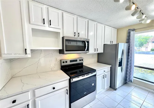 3rd image of 4240 Nw 114Th Ter #40, Coral Springs, FL 33065 | MLS# A12029924