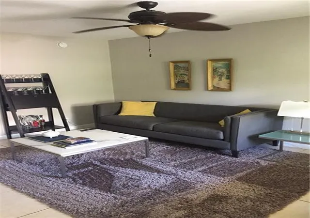 Listing Photo 2 - Condo for sale in building located at 2741 Ne 8Th Ave, Wilton Manors, FL 33334 - Unit #14